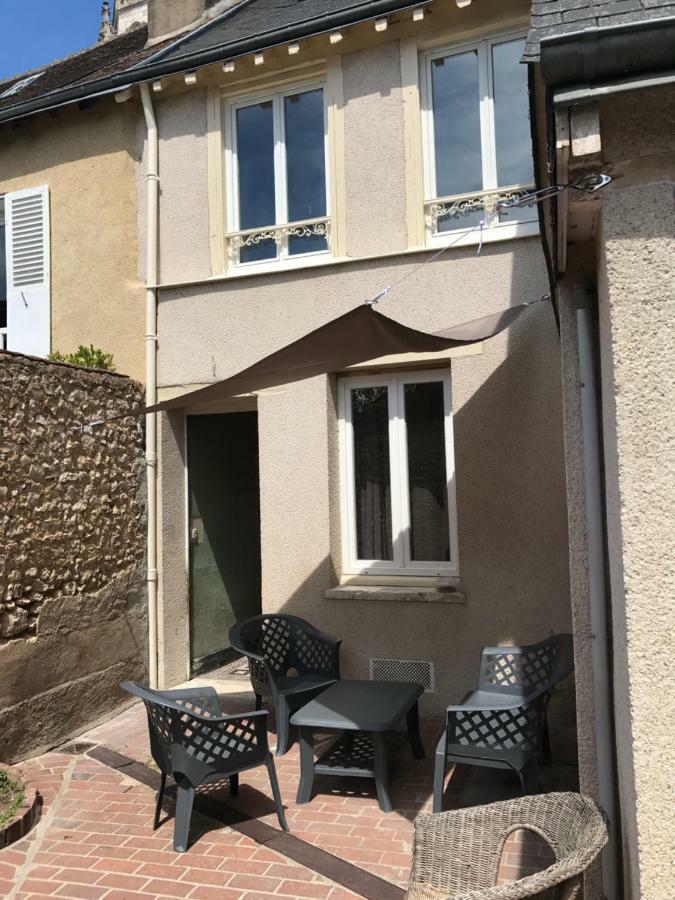 Appartement Au Coeur De Vendôme מראה חיצוני תמונה